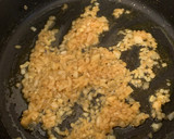 A picture of step 1 of Creamy Curried Samp.