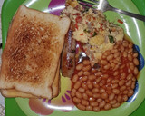 A picture of step 1 of Toast with sausage & omelette.