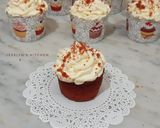Foto langkah ke 9 dari resep Red Velvet Cupcakes.
