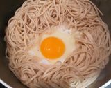 A picture of step 3 of Sweet chicken noodles.
