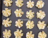 Foto langkah ke 6 dari resep Semprit Susu Tiga Bahan.