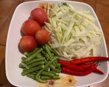รูปขั้นตอนการทำที่ 1 ของ ส้มตำปลาร้า🐟