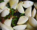A picture of step 12 of Pepper Idli Fry.