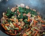 Foto del paso 4 de la receta Hamburguesa con verduras en hojaldre