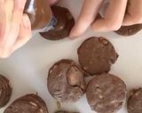 Foto del paso 4 de la receta: Alfajores con frutos secos 😋