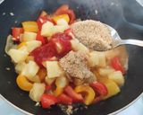 Foto langkah ke 5 dari resep Chinese Sweet & Sour Chicken.