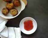 Gambar langkah 5 resipi Cucur Nasi dan lebihan lauk (Leftover food fritters).
