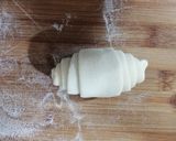 Foto del passaggio 10 della ricetta Pasta lievitante fatta con il lievito di birra 🌷