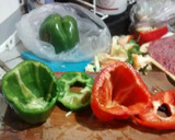 Foto del paso 4 de la receta: Ajíes rellenos de carne y arroz en salsa
