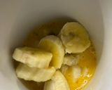 Foto del paso 2 de la receta: Torta en taza de banana 🍌