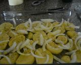 Foto del paso 1 de la receta: Merluza al horno con patatas panaderas