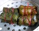 รูปขั้นตอนการทำที่ 6 ของ ข้าวต้มมัดใบเตย