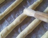 Foto langkah ke 6 dari resep Sesame Sugar Bread Stick.