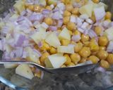 A picture of step 4 of Simple chana aalu chaat.