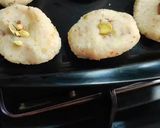 पिस्ता नारियल पेड़ा रेसिपी चरण 6 फोटो
