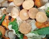 Foto langkah ke 4 dari resep Sapo Tofu Jamur Sayuran.