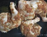 Une image de l'étape 3 de Cuisses de poulet et pomme de terre grillées au four.