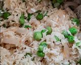 A picture of step 3 of Matar Pulao.