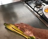 Foto del paso 2 de la receta: Tajadas fritas de plátano amarillo
