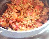 A picture of step 5 of Moong sprouts sabzi.