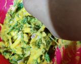 A picture of step 3 of Palak patta pakodis.