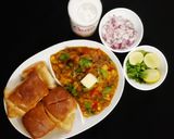 A picture of step 5 of Pav Bhaji.
