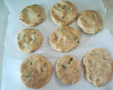 Foto del paso 3 de la receta: Tortitas de patata y atún con mahonesa de aguacate
