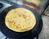A picture of step 5 of کرسپی پراٹھا.