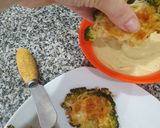 Foto del paso 7 de la receta: 🥦Snack de brócoli con parmesano y salsa de alubias para dipear 🥣