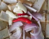 Gambar langkah 2 resipi Nasi Goreng Nanas Sempoi.