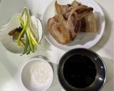 控肉酸菜拌咖樂彩虹麵的食譜步驟2照片