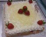 Foto langkah ke 5 dari resep Strawberry Shortcake with Basecake Ogura Cake 🍰🍓🍰🍓.