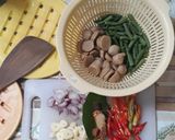 Foto langkah ke 1 dari resep Oseng bakso mercon.