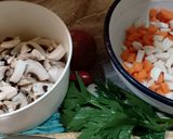 Bakonyi gombaleves kolbásszal recept fázis 1 fotója