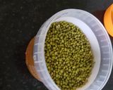 A picture of step 1 of Green daal.