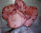 Foto del paso 1 de la receta: Tostas de lomo Sajonia con huevo de codorniz