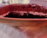 A picture of step 3 of Slice chocolate & red velvet cake.