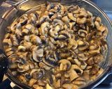 Une image de l'étape 1 de Gratin de champignons de Paris sauce trois fromages ail et persil.