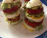 Foto del passaggio 5 della ricetta Antipasto di uova, avocado e pomodori
