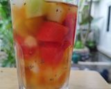 Foto langkah ke 4 dari resep Es Teh Tropikal.