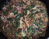 Foto del paso 3 de la receta: Tortilla con hojas de remolacha