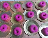 Foto langkah ke 7 dari resep Donat Buah Naga.