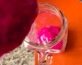 A picture of step 4 of Pinky Dragon Fruit Smoothie.