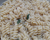 Foto del paso 2 de la receta: Fideos con salsa de hojas de salvia
