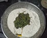 A picture of step 4 of Bajra Methi Bhakhri (Pearl Millet Flour Methi Bhakhri).