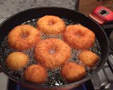 Papanas, avagy a román túrófánk recept fázis 3 fotója