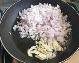 A picture of step 1 of Shakshuka.