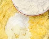 Foto langkah ke 2 dari resep Crunchy cheese cookies.