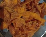 Foto langkah ke 4 dari resep Keripik Ubi Jalar Kuning.