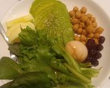 和風醬酪梨鷹嘴豆生菜盤的食譜步驟1照片